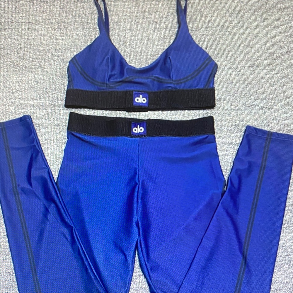 ALO Yoga Royal Blue Sports Bra and Leggings Set Size L